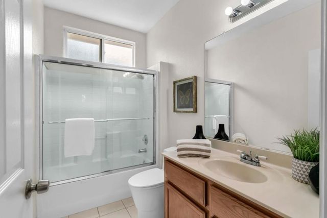 330 Titan Way, Hercules, CA 94547