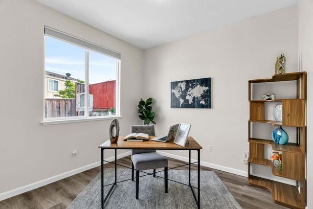 330 Titan Way, Hercules, CA 94547