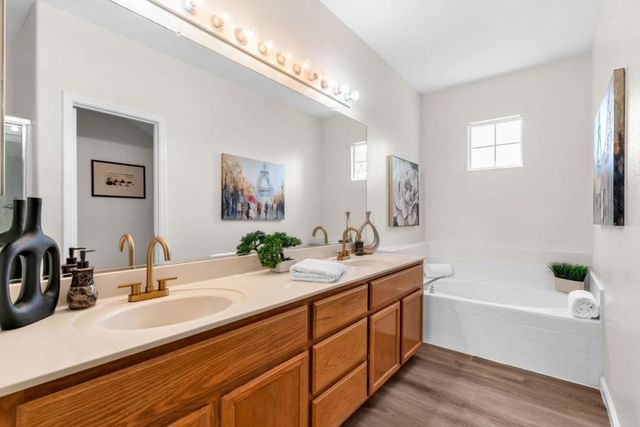 330 Titan Way, Hercules, CA 94547