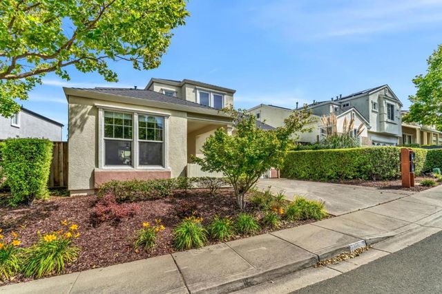 330 Titan Way, Hercules, CA 94547