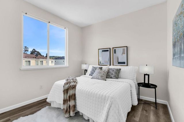 330 Titan Way, Hercules, CA 94547