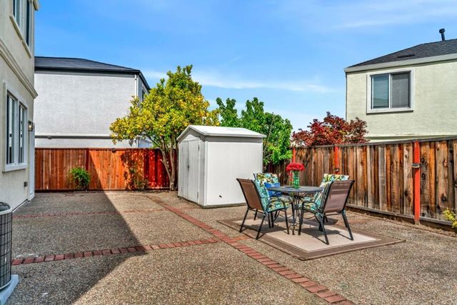 330 Titan Way, Hercules, CA 94547