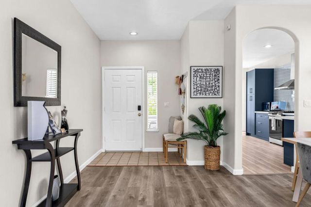 330 Titan Way, Hercules, CA 94547