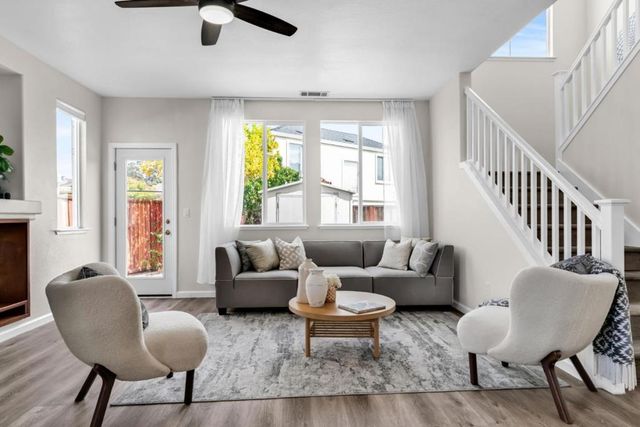330 Titan Way, Hercules, CA 94547