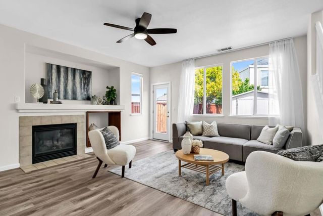 330 Titan Way, Hercules, CA 94547