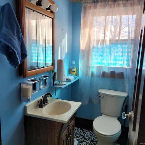 10421 Main Street, Leo, IN 46165