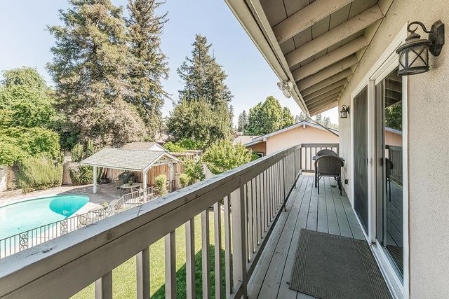 5236 N Pleasant Avenue, Fresno, CA 93711