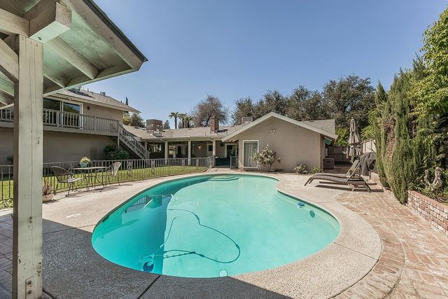 5236 N Pleasant Avenue, Fresno, CA 93711