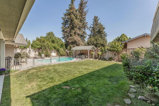 5236 N Pleasant Avenue, Fresno, CA 93711