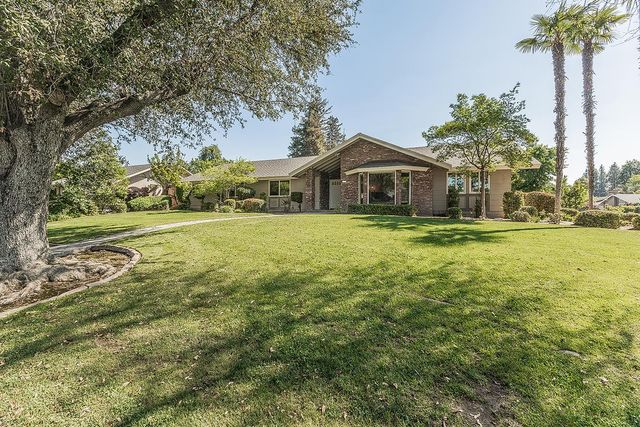 5236 N Pleasant Avenue, Fresno, CA 93711