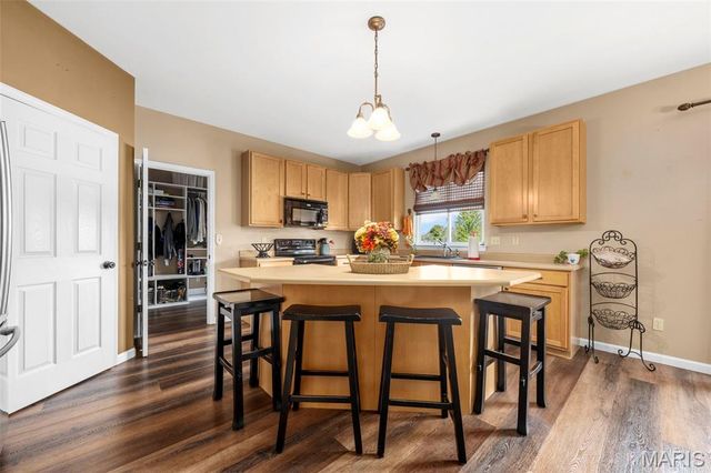 261 Three Cedars Drive, Lake St Louis, MO 63367