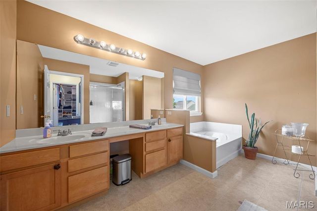 261 Three Cedars Drive, Lake St Louis, MO 63367