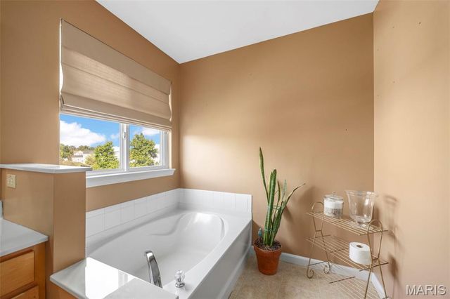 261 Three Cedars Drive, Lake St Louis, MO 63367