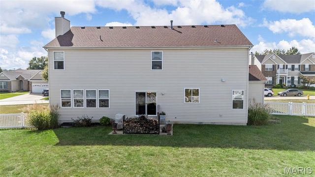 261 Three Cedars Drive, Lake St Louis, MO 63367