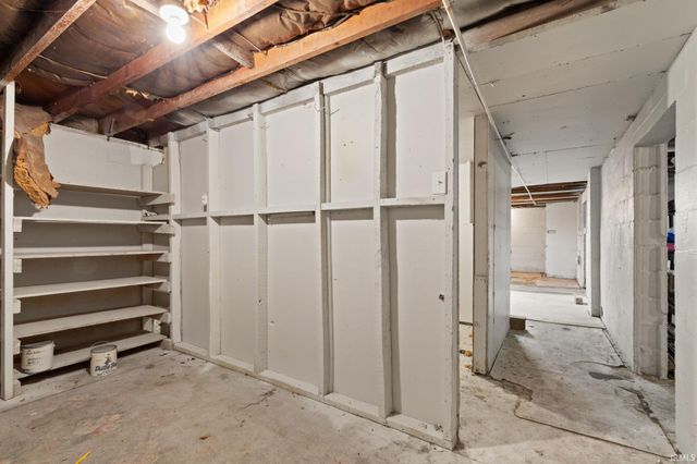 57954 Pear Road, South Bend, IN 46619
