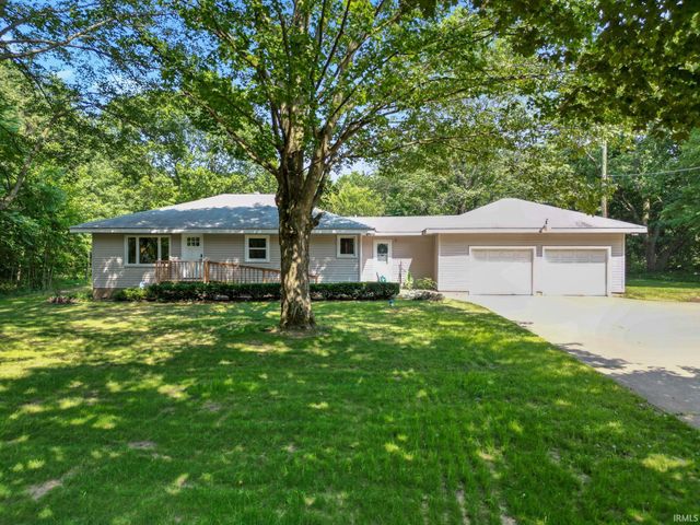 57954 Pear Road, South Bend, IN 46619