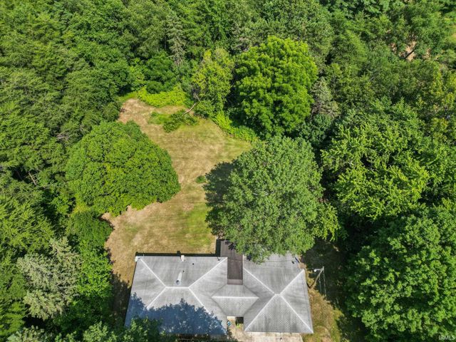57954 Pear Road, South Bend, IN 46619