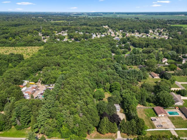 57954 Pear Road, South Bend, IN 46619