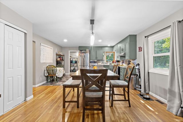 57954 Pear Road, South Bend, IN 46619