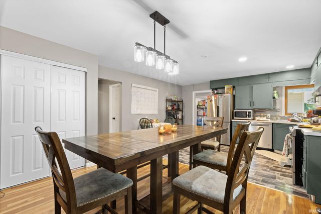 57954 Pear Road, South Bend, IN 46619