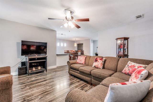 1717 Parkhaven Drive, Seagoville, TX 75159