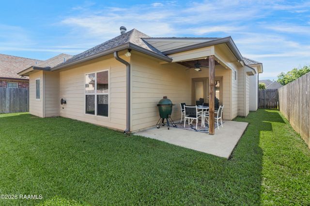 121 Fairwood Drive, Broussard, LA 70518