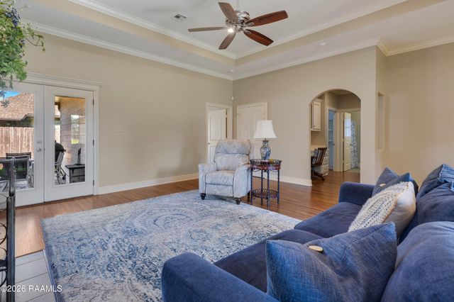 121 Fairwood Drive, Broussard, LA 70518