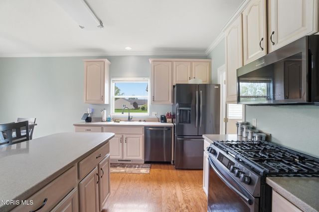 7101 Offshore Drive, Maumee, OH 43537