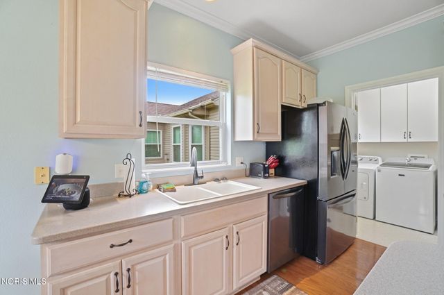 7101 Offshore Drive, Maumee, OH 43537