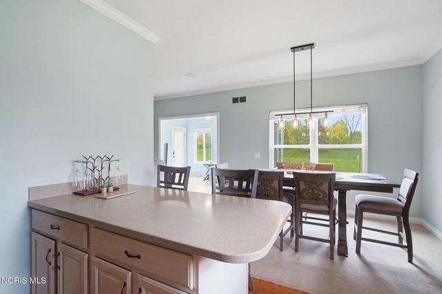 7101 Offshore Drive, Maumee, OH 43537