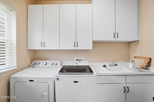 7101 Offshore Drive, Maumee, OH 43537