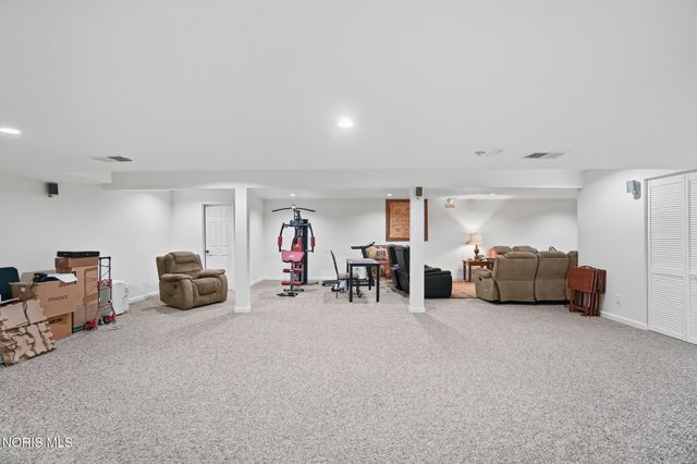 7101 Offshore Drive, Maumee, OH 43537