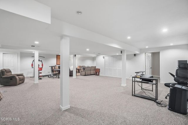 7101 Offshore Drive, Maumee, OH 43537