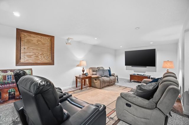 7101 Offshore Drive, Maumee, OH 43537