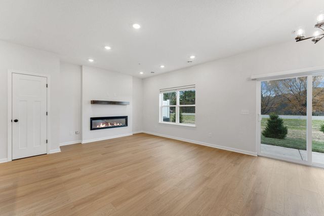 1530 Trellis Lane, West Saint Paul, MN 55118