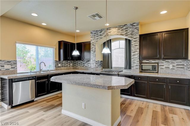 6396 Cascade Cliffs Court, Las Vegas, NV 89139