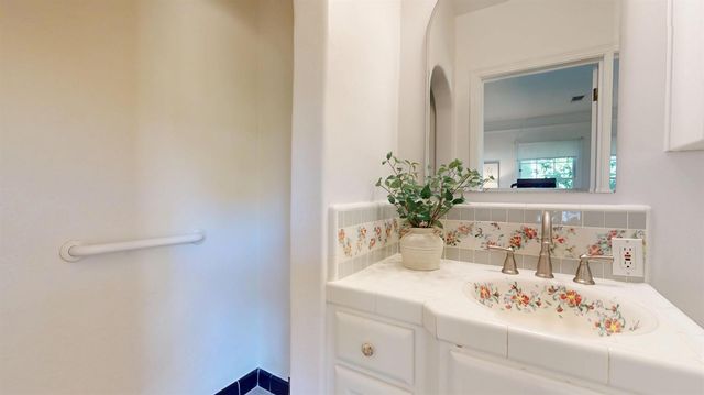 730 E Home Avenue, Fresno, CA 93728