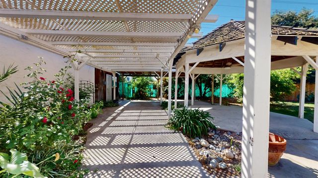 730 E Home Avenue, Fresno, CA 93728