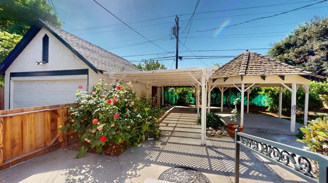 730 E Home Avenue, Fresno, CA 93728