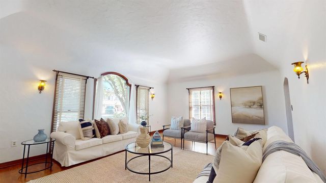 730 E Home Avenue, Fresno, CA 93728