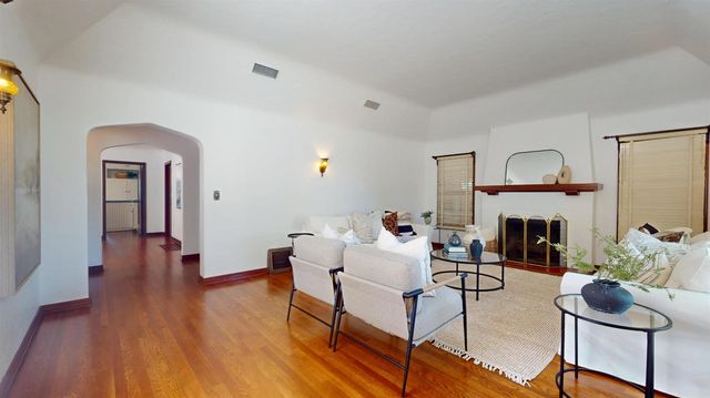 730 E Home Avenue, Fresno, CA 93728