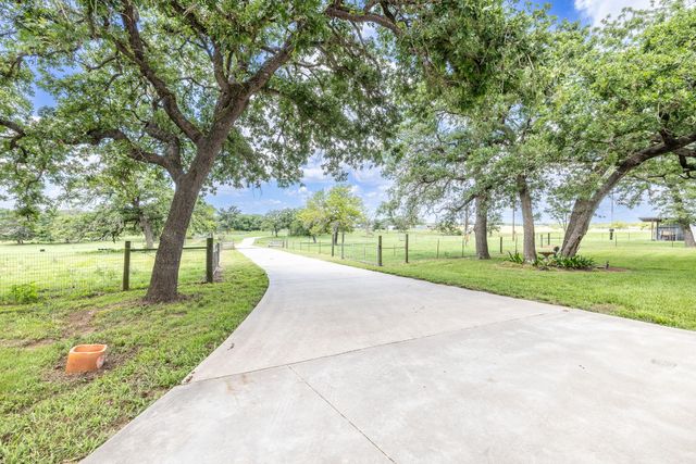 6589 State Highway 304, Harwood, TX 78632