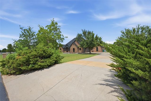 17736 Clifford Farms Road, Edmond, OK 73012