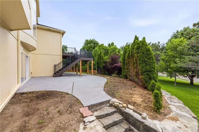 14304 ENGLAND Street, Overland Park, KS 66221
