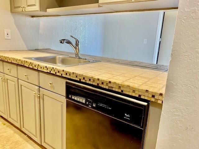 6051 10th Avenue N 136, Greenacres, FL 33463