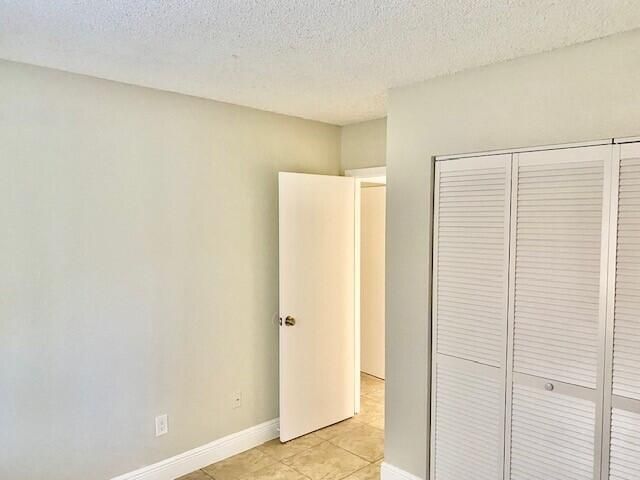 6051 10th Avenue N 136, Greenacres, FL 33463