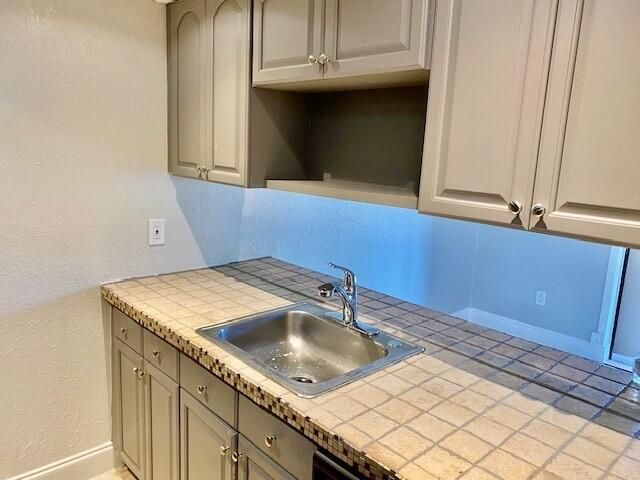 6051 10th Avenue N 136, Greenacres, FL 33463