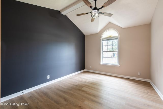 12500 Spring Falls Ct, Louisville, KY 40229