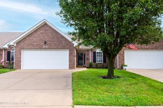 12500 Spring Falls Ct, Louisville, KY 40229
