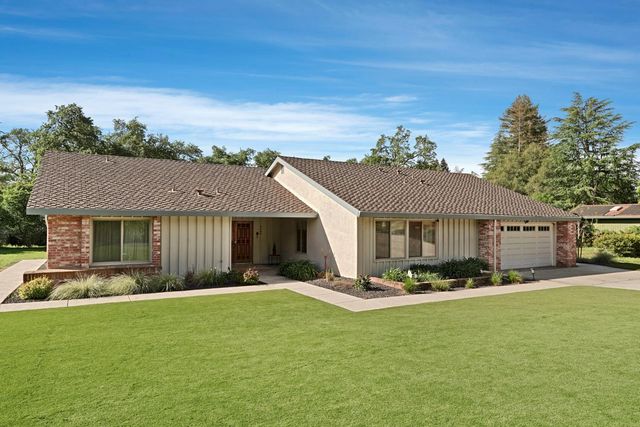 8460 Bonita Downs Dr, Fair Oaks, CA 95628